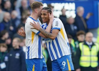 Brighton seize late winner as Palace see off Ipswich