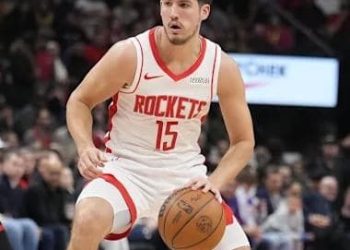 Rockets’ Reed Sheppard Out 4 Weeks With Fractured Thumb