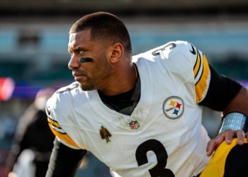 Why did the Giants signal Russell Wilson and Jameis Winston this offseason?