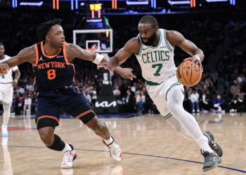 Celtics’ Jaylen Brown Tight-Lipped About Knee Forward Of Playoffs – Basketball Insiders