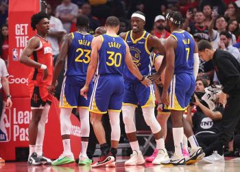 Warriors’ Jimmy Butler Avoids Fracture, Structural Injury After Fall – Basketball Insiders