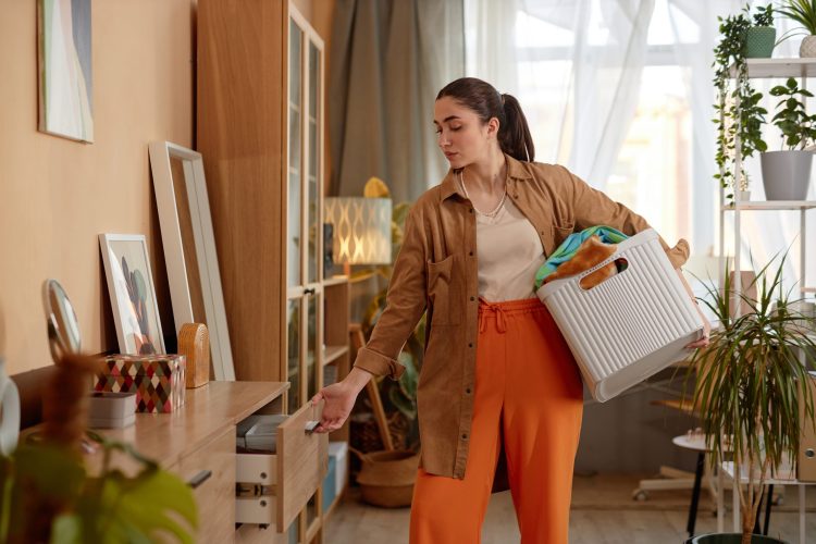 Spring Clear Your Thoughts: 4 Easy Methods to Declutter Your Psychological Area