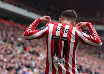 Everton lead race to signal Sunderland sensation Chris Rigg