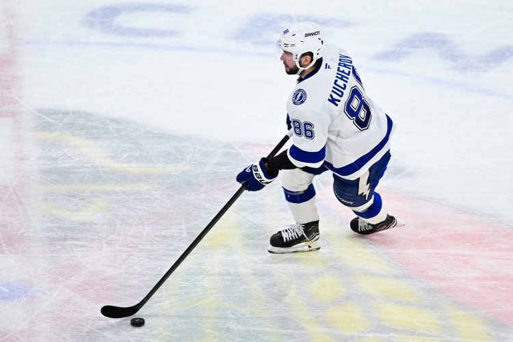 Weekly Manufacturing, Participant Shot Quantity, and Consistency – DobberHockey