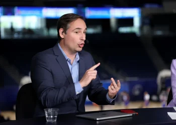 Zach Lowe Warmth commerce take is horrible