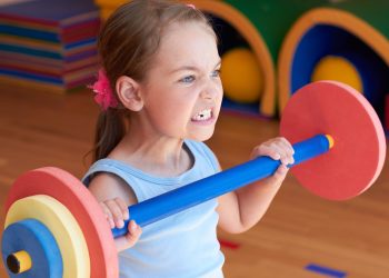 Does Lifting Weights Stunt Development in Youngsters? What Mother and father Must Know