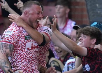 Tremendous League: Leaders Hull KR overwhelmed 28-10 at Leigh as Josh Charnley steals present | Rugby Union Information