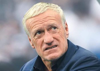 France, Italy win, Isak unused