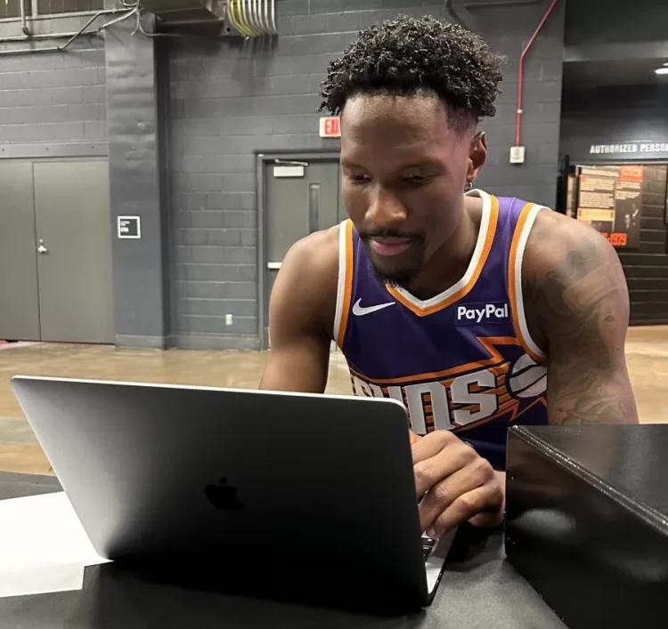 Jordan Ott on Nigel Hayes-Davis: “He’s as good of a participant as I’ve ever been round IQ-wise”