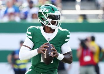 Justin Fields (concussion) is out in Week 3 for the Jets, Tyrod Taylor will begin