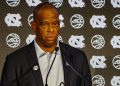 NC State Basketball Gamers, Coach Take Photographs at UNC, Hubert Davis – Tar Heel Instances