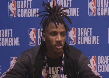 Jamir Watkins earns reward from CJ McCollum for protection