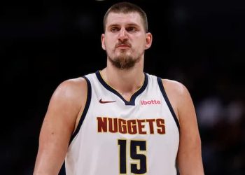 LeBron Praises Jokic’s Unmatched Dominance – Basketball Insiders