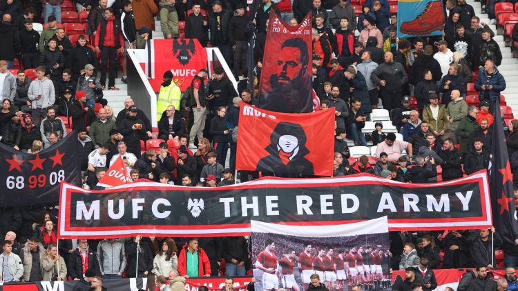 Luis Enrique now needs to affix Man United after deciding to go away PSG