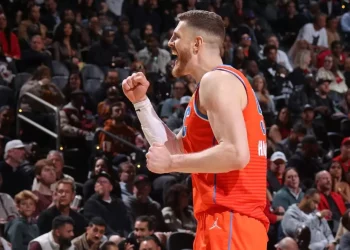 Hartenstein’s triple-double helps Thunder dominate Magic 128-92