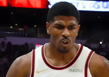 Warriors signal Nate Williams to two-way contract