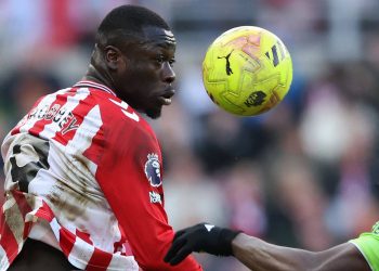 Le Bris can immediately exchange Brobbey with Sunderland’s “one-man machine”