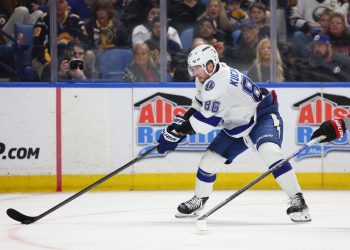 Lightning attempt to take down Hurricanes in newest conflict