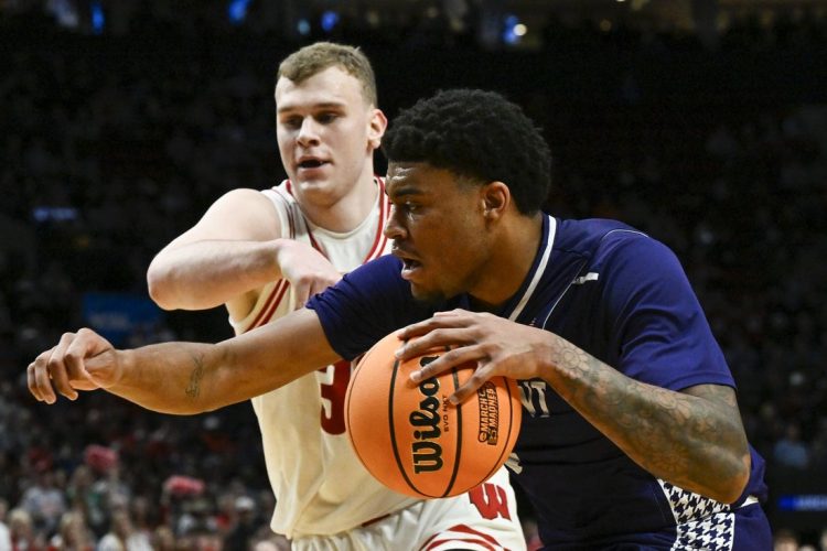 Chase Johnston’s first 2-pointer permits No. 12 Excessive Level to upset No. 5 Wisconsin