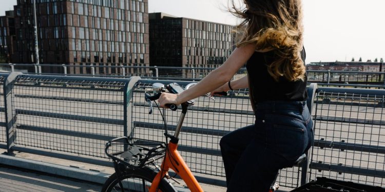 The Exercise That’s Extra Environment friendly Than Strolling or Operating