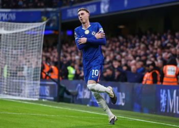 Cole Palmer claims he has ‘no plans to maneuver from Chelsea’ amid Manchester United curiosity
