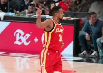 McCollum spoils Knicks once more to guide Hawks 109-108 and 2-1 lead