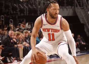 Knicks beat Hawks to earn first-round opener 113-102