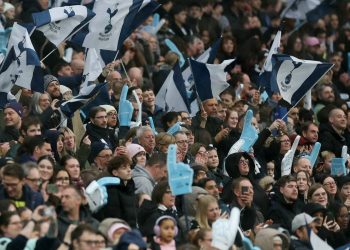 Participant rejects Borussia Dortmund and Juventus to affix Tottenham