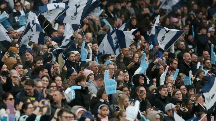 Participant rejects Borussia Dortmund and Juventus to affix Tottenham