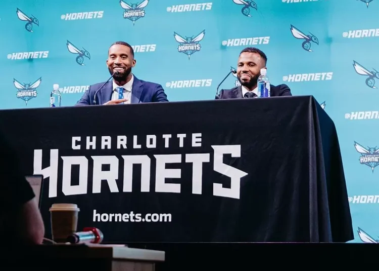 Hornets prolong head coach Charles Lee