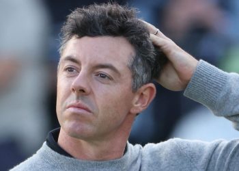 PGA Championship: Rory McIlroy questions course set-up after boosting main hopes on bunched Aronimink leaderboard | Golf Information